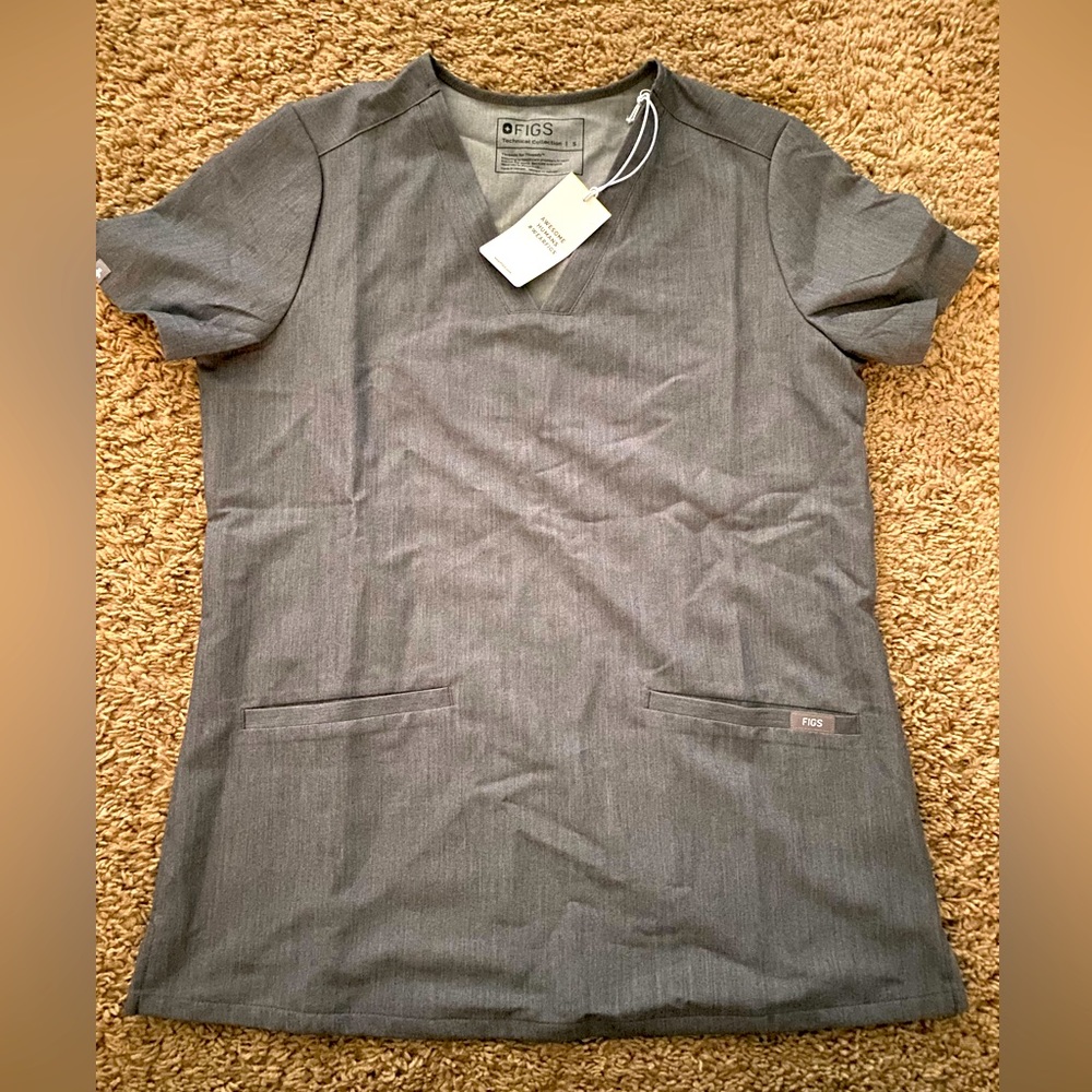 NWT FIGS Casma Scrub Top Color Graphite Size Small Double Pockets
